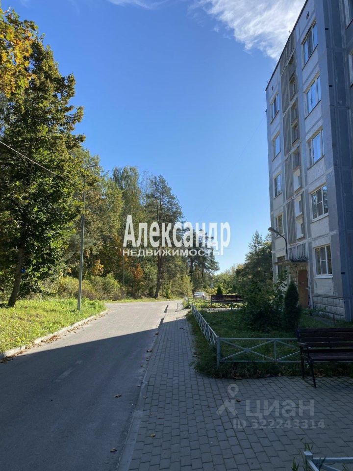 Продажа 1-комн квартиры на вторичном рынке Кузнечное пгт, Юбилейная улица, 12