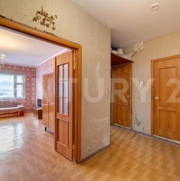 Продажа 2-комн квартиры на вторичном рынке ул Центральная,  д. 8,  к. 1