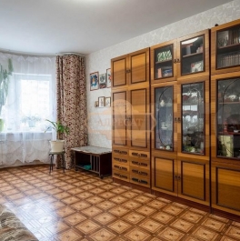 Продажа 3-комн квартиры на вторичном рынке ул Оптиков,  д. 49,  к. 2