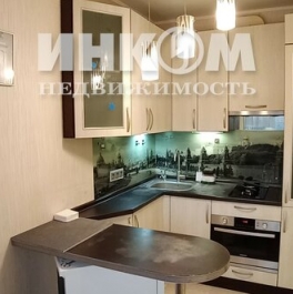 Продажа 2-комн квартиры на вторичном рынке Флотская улица,  д. 80/7