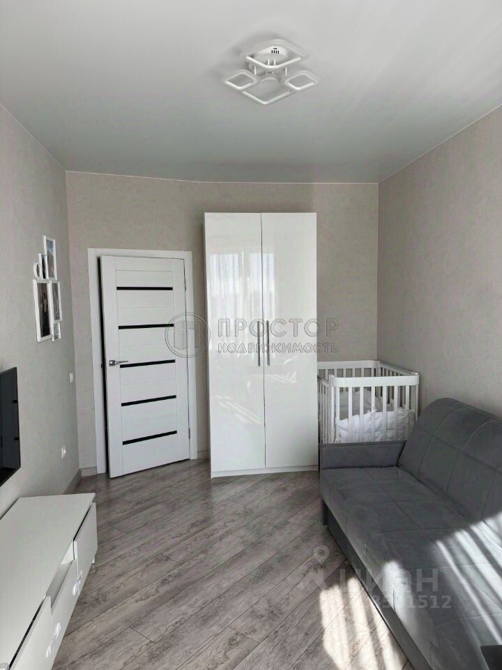 Продажа 1-комн квартиры на вторичном рынке улица Верхние Поля, 32к3