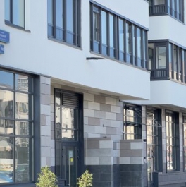 Продажа 2-комн квартиры на вторичном рынке Ветеранов пр-кт,  д. 202