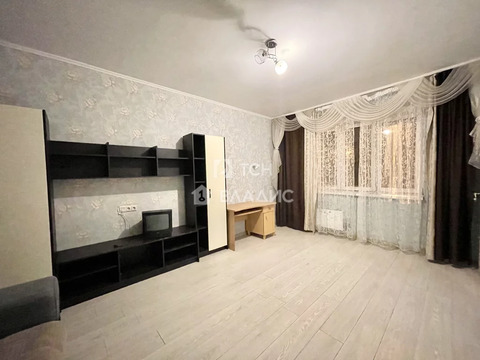 Продажа 1-комн квартиры на вторичном рынке Свердловский, улица Алексея Короткова,  д. 1