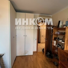 Продажа 4-комн квартиры на вторичном рынке Пироговская Б. ул,  д. 5