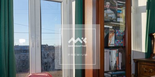 3-комн квартира Макаренко пер,  д. 11