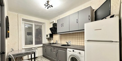 2-комн квартира ул Изумрудная,  д. 24,  к. 2