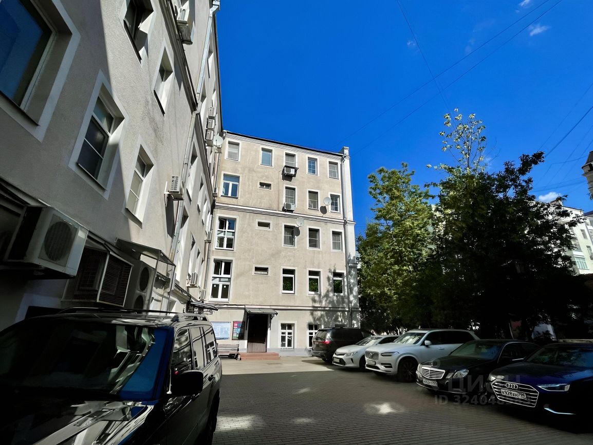 Продажа 4-комн квартиры на вторичном рынке Трубная улица, 22/1