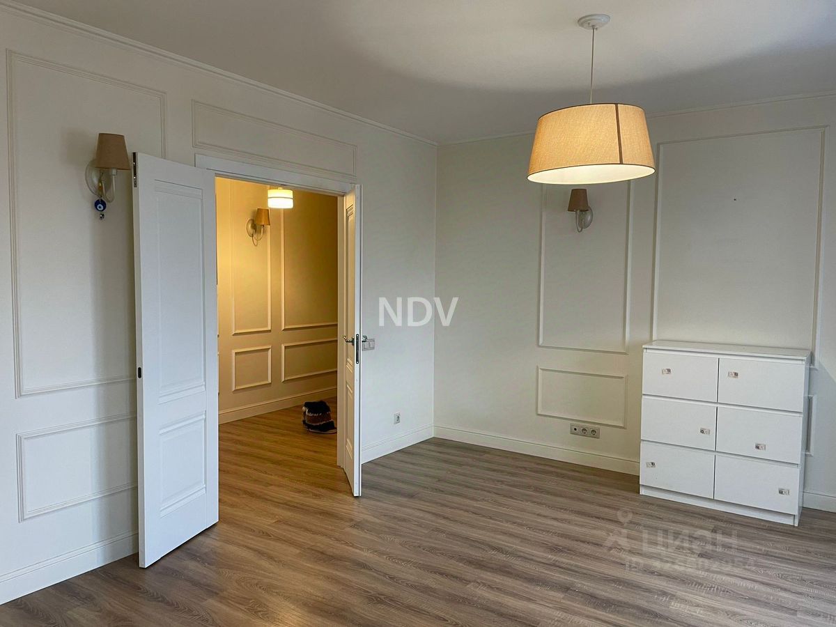 Продажа 3-комн квартиры на вторичном рынке улица Шверника, 15К1