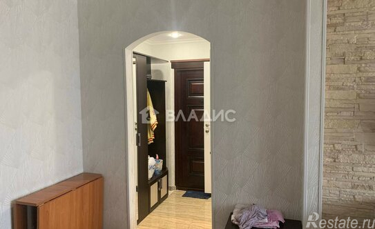 Продажа 3-комн квартиры на вторичном рынке Авиаконструктора Петлякова ул,  д. 11