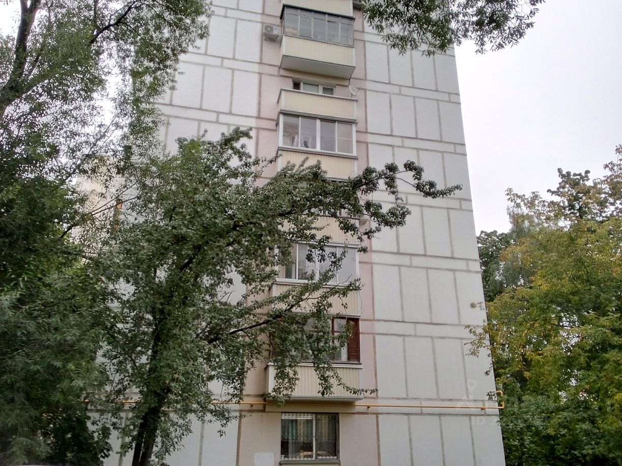 Продажа 2-комн квартиры на вторичном рынке улица Хлобыстова, 20К3