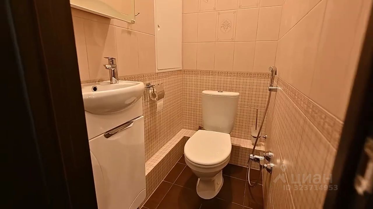 Аренда 3-комн квартиры на вторичном рынке Пролетарский проспект, 21К2