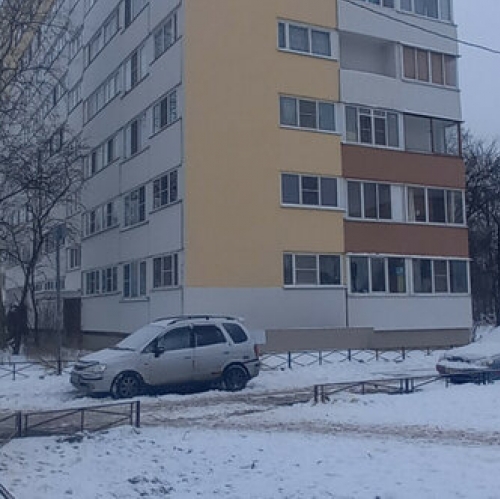 2-комн квартира улица Лётчика Пилютова,  д. 5