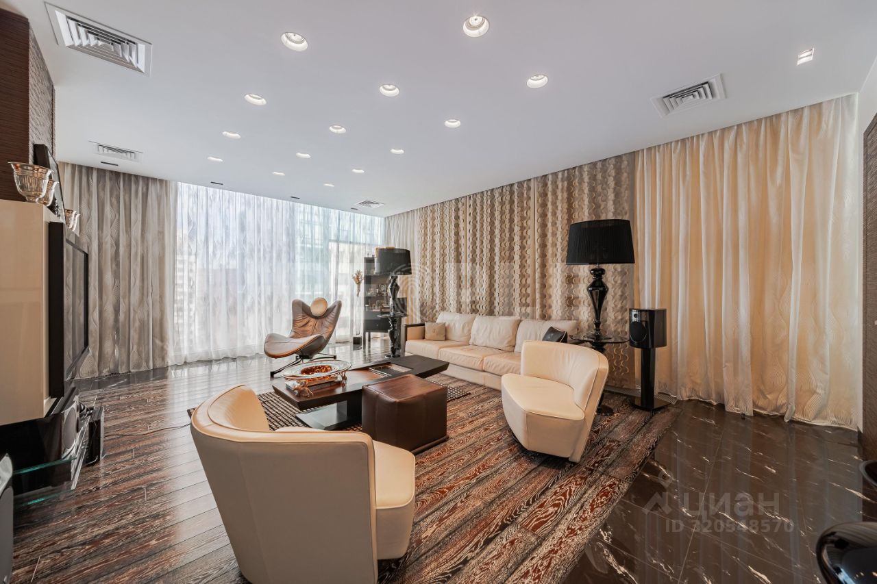 Продажа 3-комн квартиры на вторичном рынке улица Климашкина, 17С2