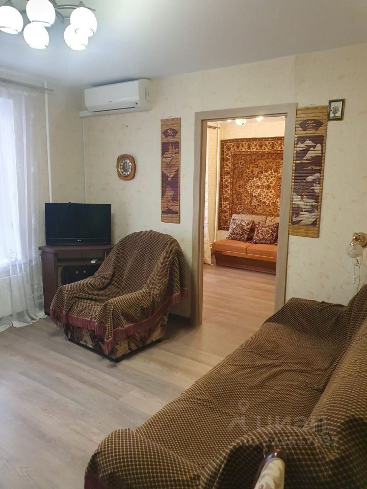 Продажа 3-комн квартиры на вторичном рынке Тепличный переулок, 7