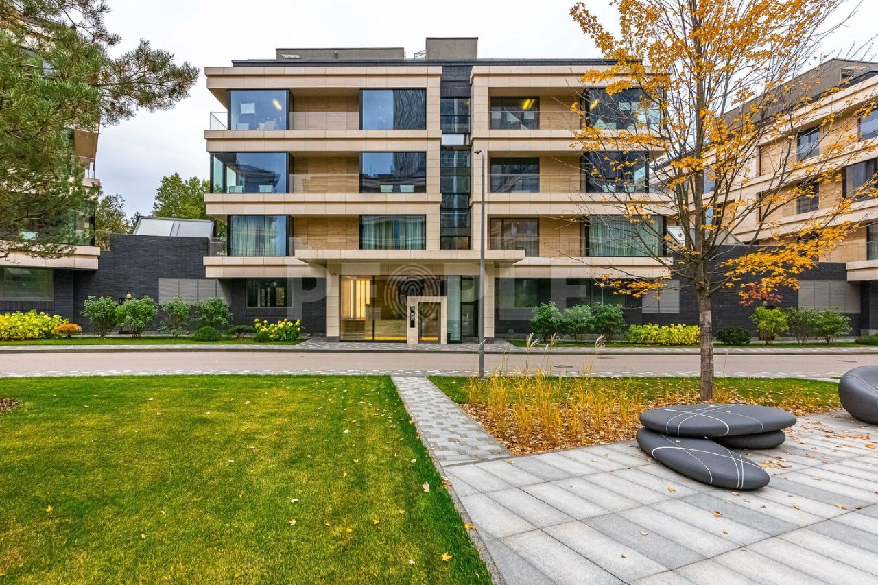 Продажа 3-комн квартиры на вторичном рынке Минская улица, 2Вк6