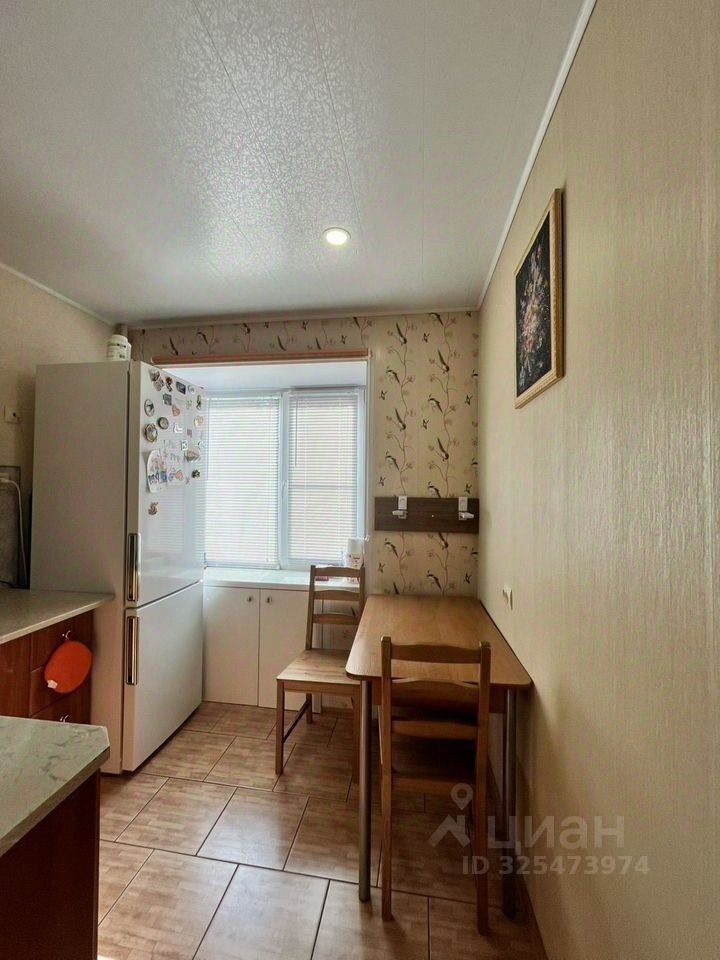 Продажа 1-комн квартиры на вторичном рынке Волхов, Новгородская улица, 14