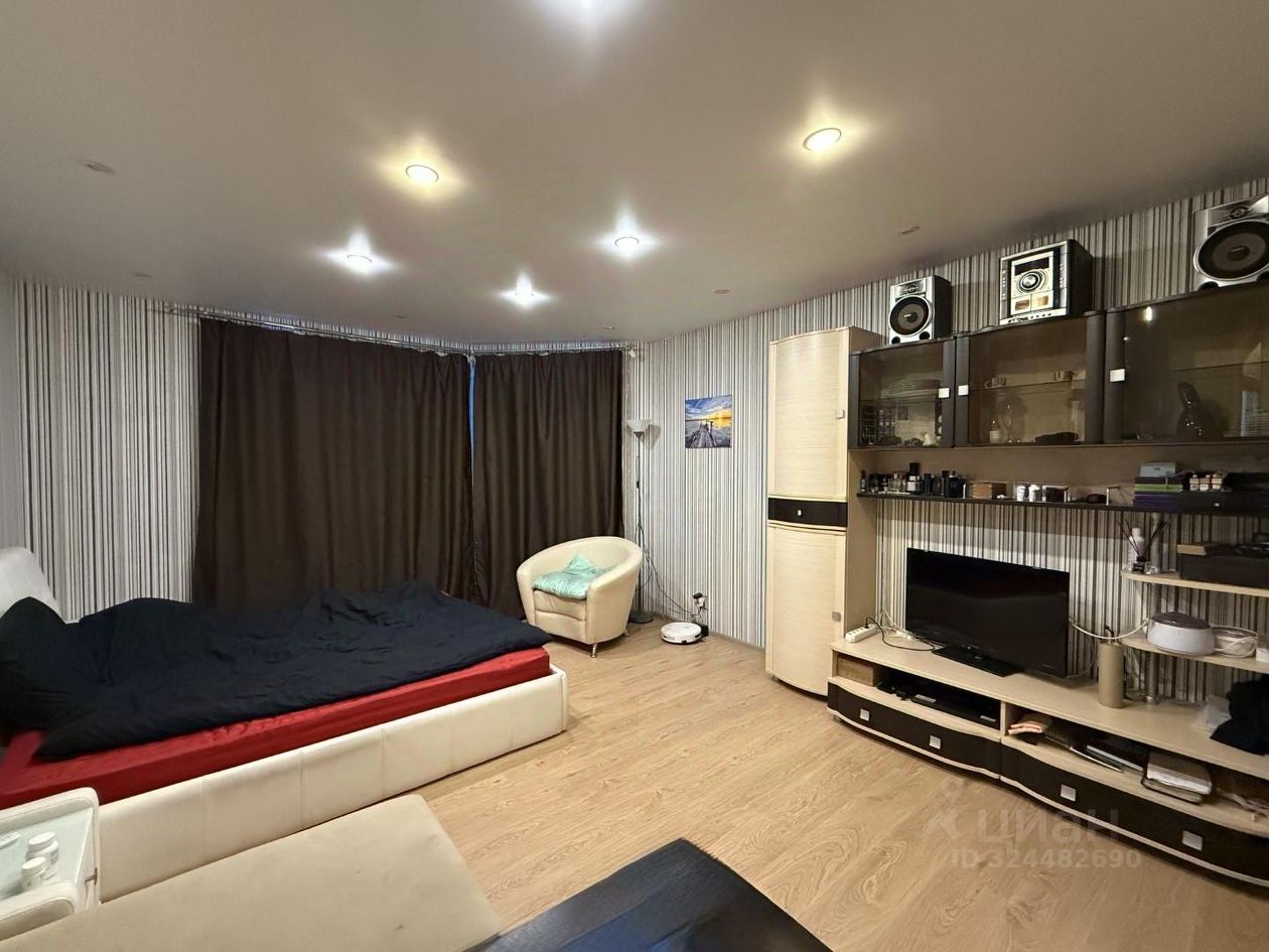 Продажа 2-комн квартиры на вторичном рынке пос. Янино-1, переулок Мельничный, 1к2