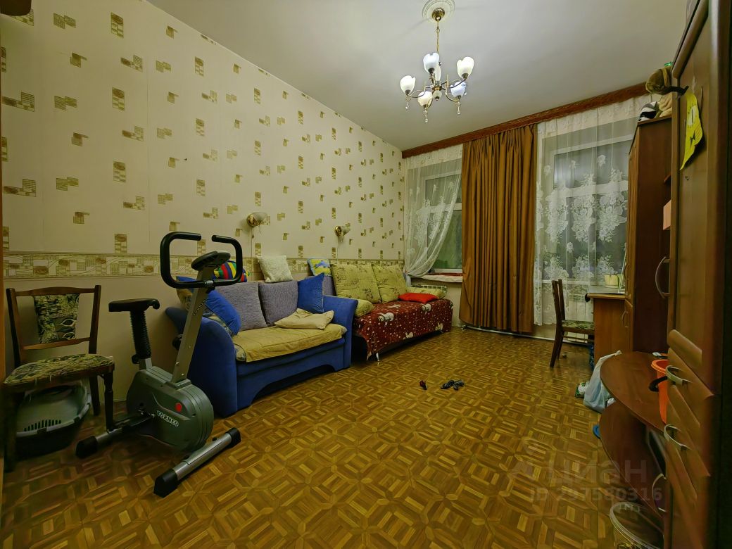 Продажа 3-комн квартиры на вторичном рынке набережная Канала Грибоедова, 72Л