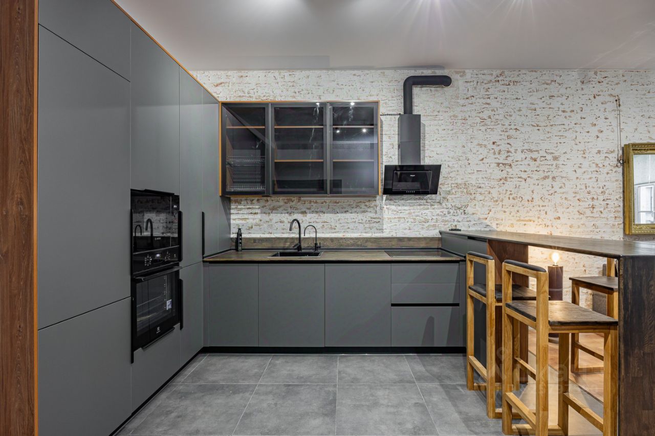 Аренда 3-комн квартиры на вторичном рынке 5-я Советская улица, 3/13