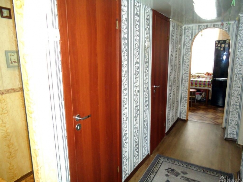 Продажа 2-комн квартиры на вторичном рынке Сланцы г, Дзержинского ул ,  д. 23