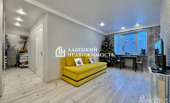 Продажа 3-комн квартиры на вторичном рынке Индустриальный пр-кт,  д. 29