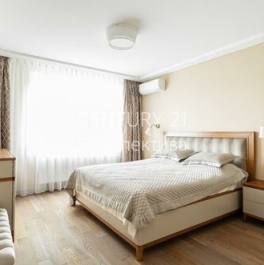 Продажа 2-комн квартиры на вторичном рынке Школьная улица,  д. 1 к3