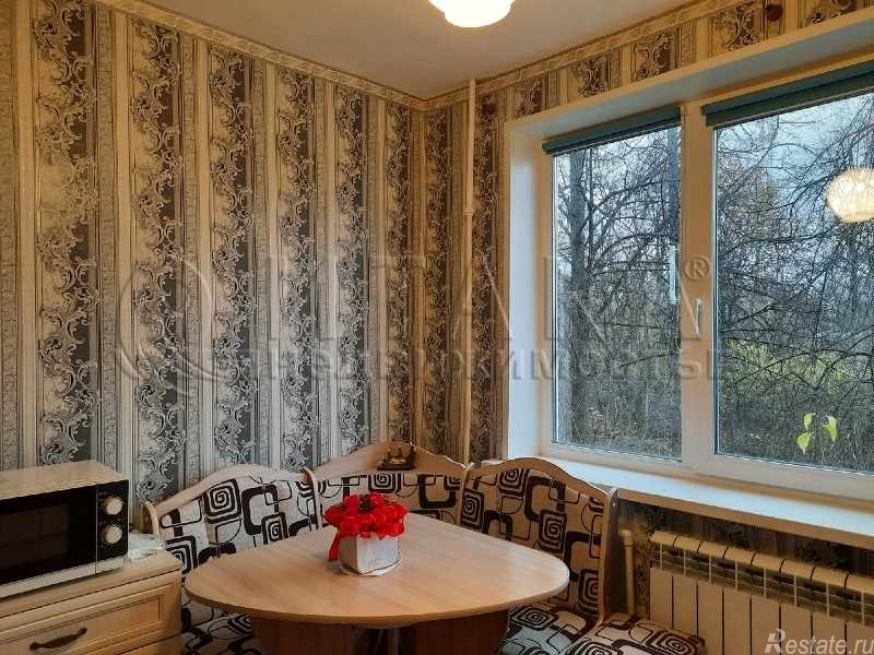 Продажа 1-комн квартиры на вторичном рынке Приозерск, Калинина,  д. 49