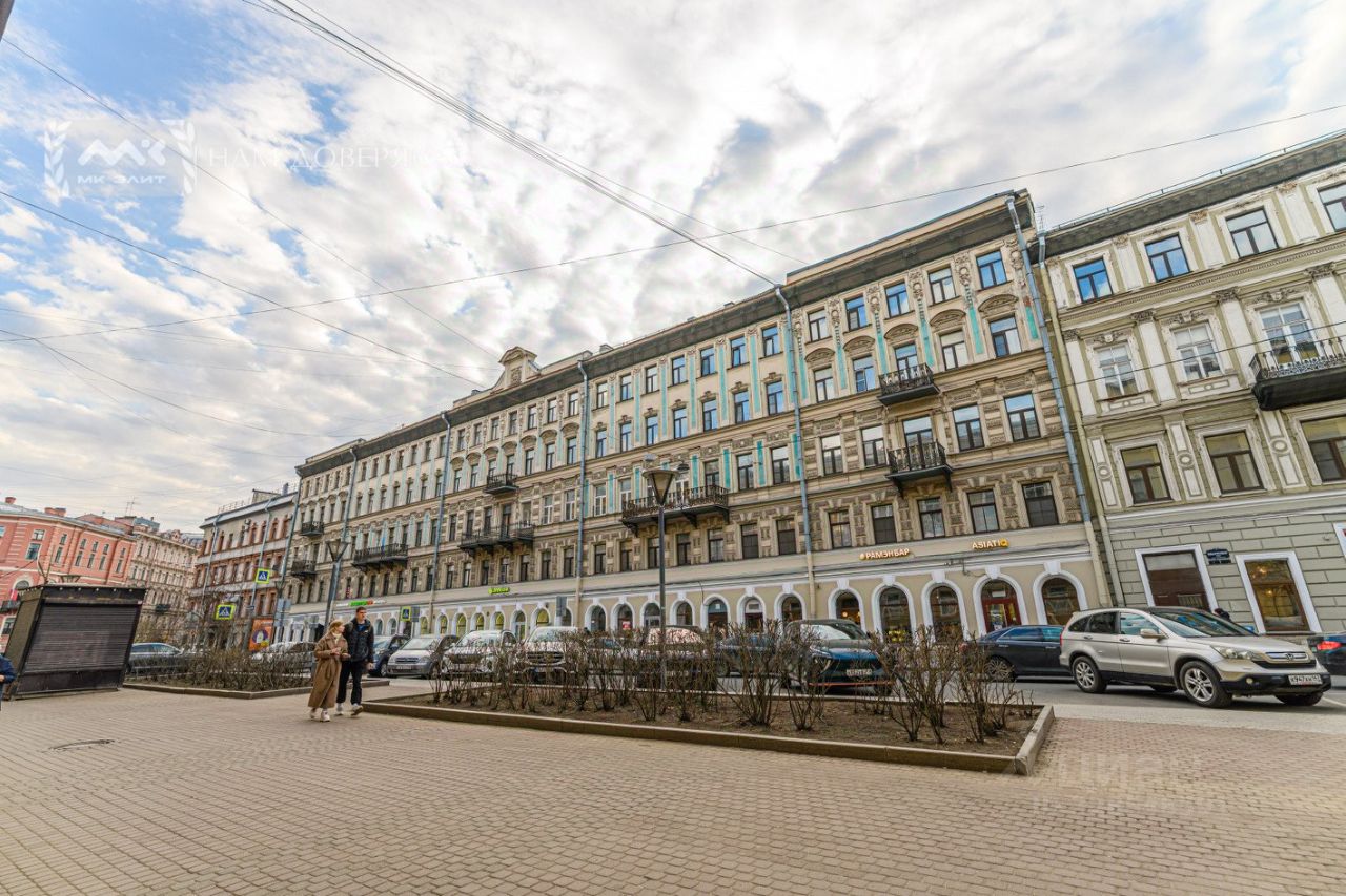 Продажа 5-комн квартиры на вторичном рынке Большая Московская улица, 1-3