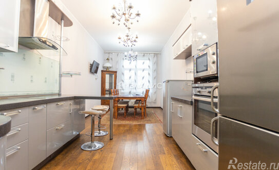 Продажа 4-комн квартиры на вторичном рынке Троицкая ул,  д. 5