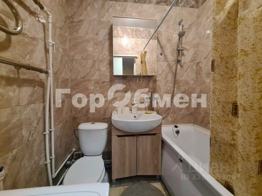 Продажа 2-комн квартиры на вторичном рынке улица Генерала Донскова, 19к4