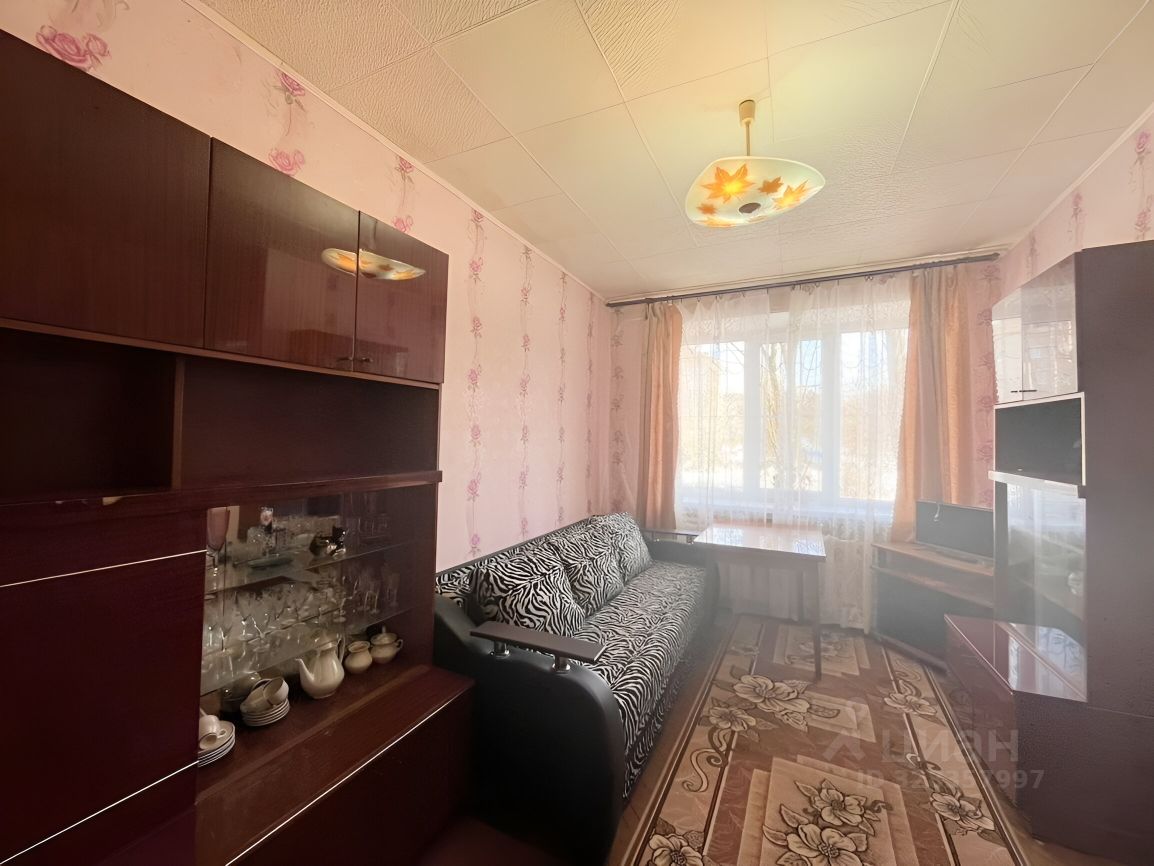Продажа 1-комн квартиры на вторичном рынке Волхов, Волховский проспект, 45