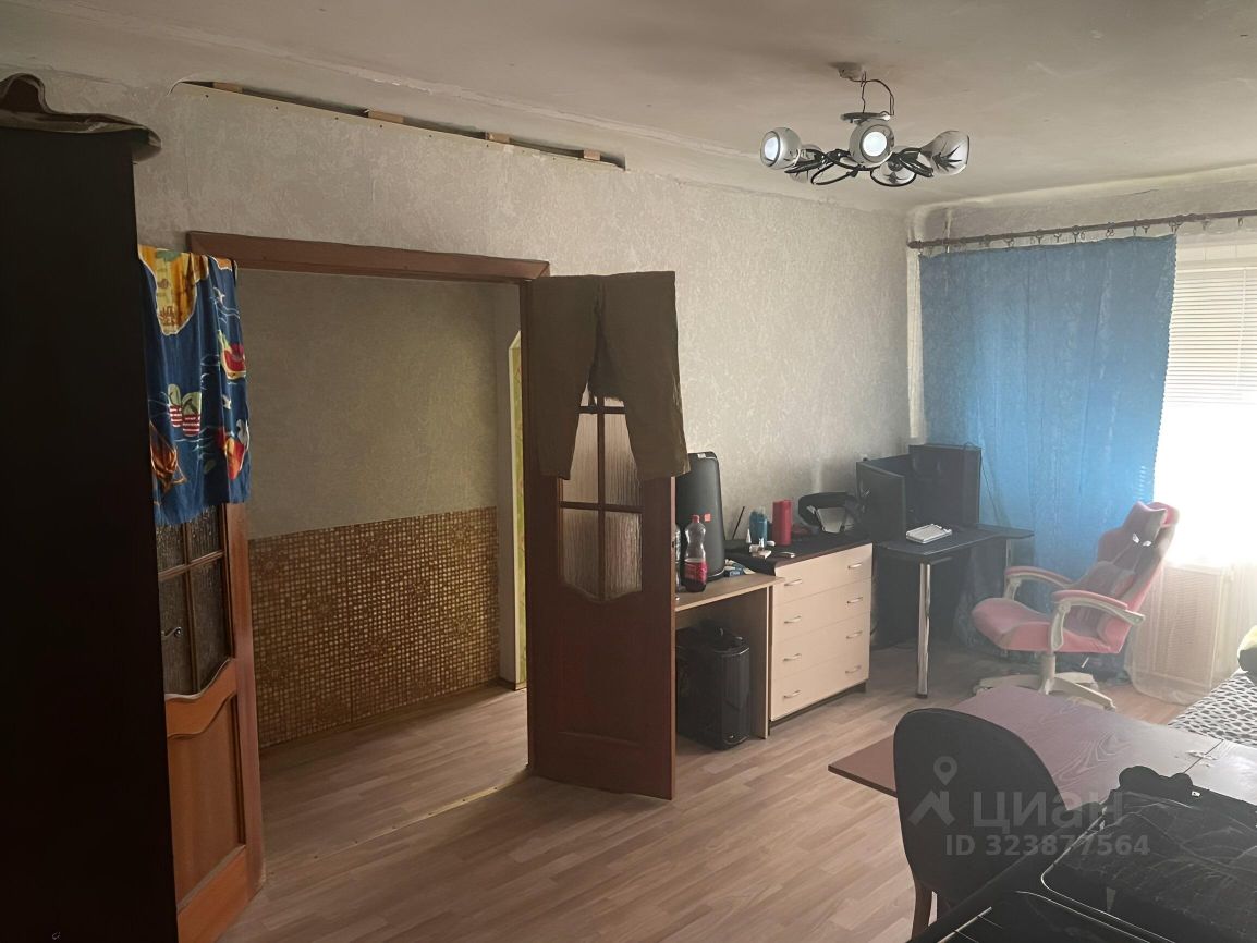 Продажа 2-комн квартиры на вторичном рынке Кировск, улица Маяковского,  д. 15