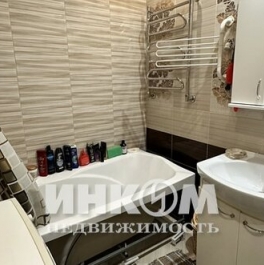 Продажа 2-комн квартиры на вторичном рынке Самотечный 2-й пер,  д. 1