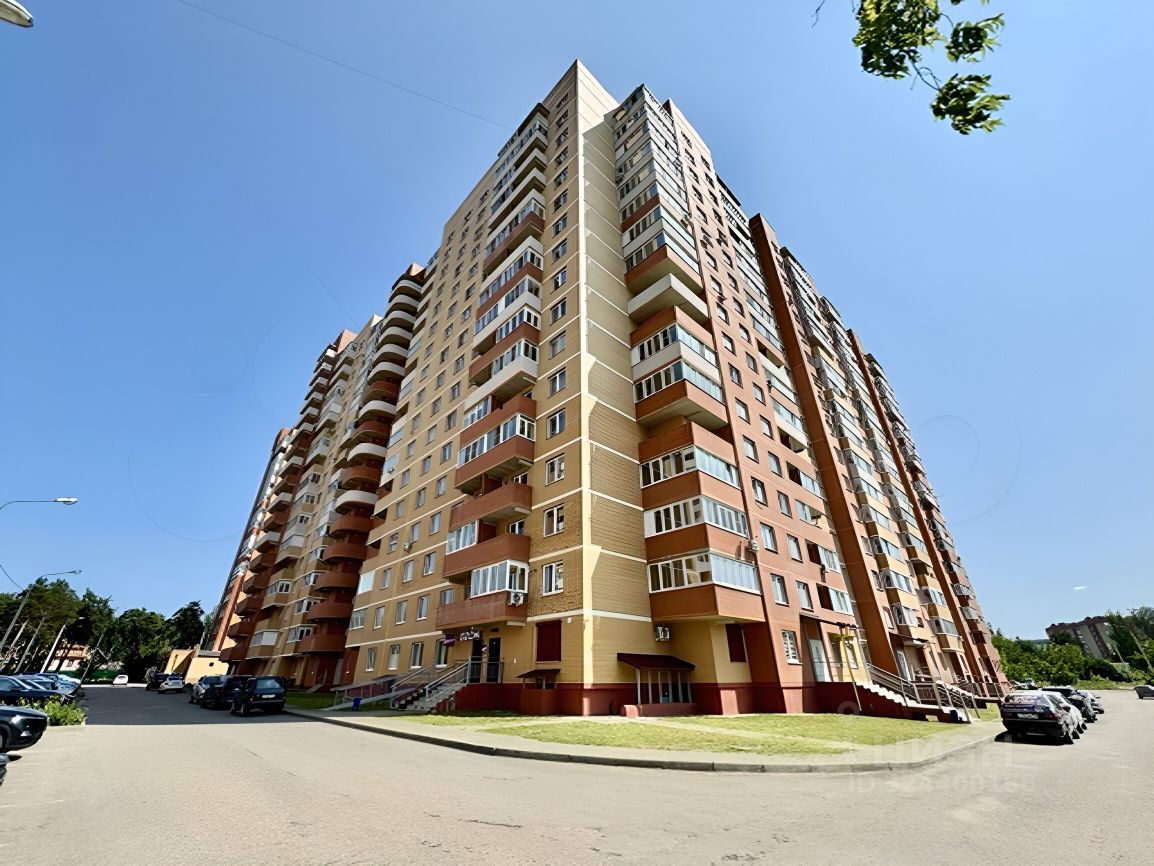 Продажа 2-комн квартиры на вторичном рынке Имени В.Н. Махалина мкр, 33