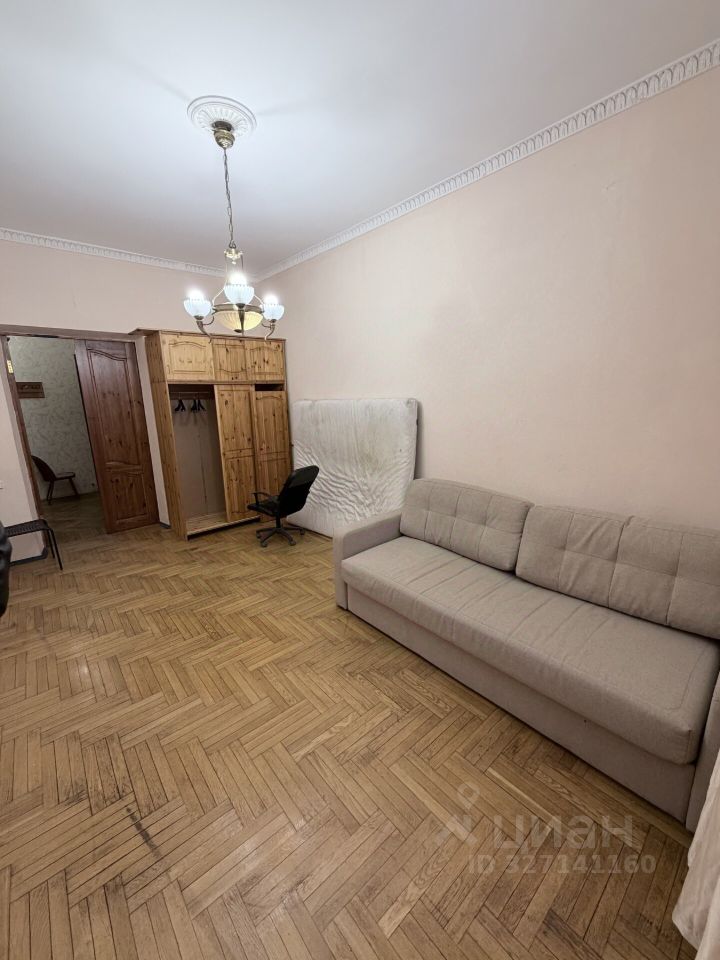 Аренда 4-комн квартиры на вторичном рынке улица Стахановцев, 16