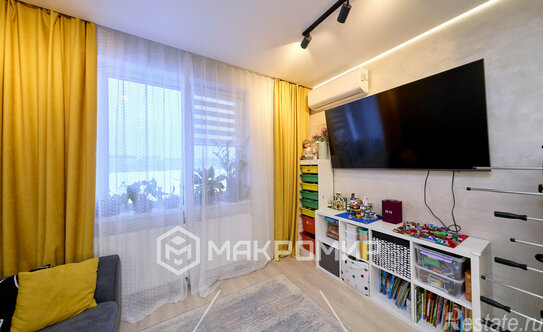 Продажа 2-комн квартиры на вторичном рынке Бугры п, Шекспира ул,  д. 5