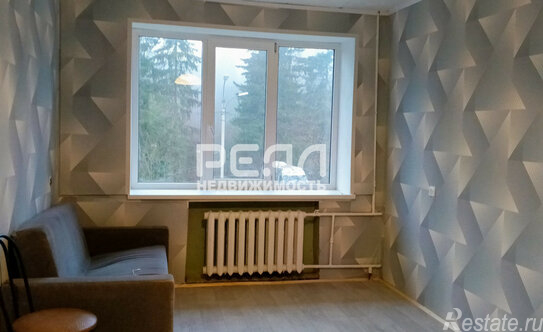 Продажа 2-комн квартиры на вторичном рынке Гатчина г, Профессора Русинова ул,  д. 18