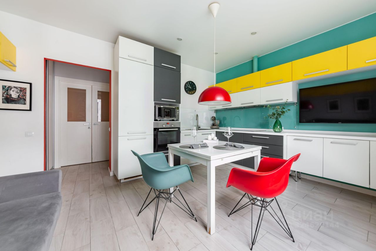 Продажа 2-комн квартиры на вторичном рынке Кременчугская улица, 9К1