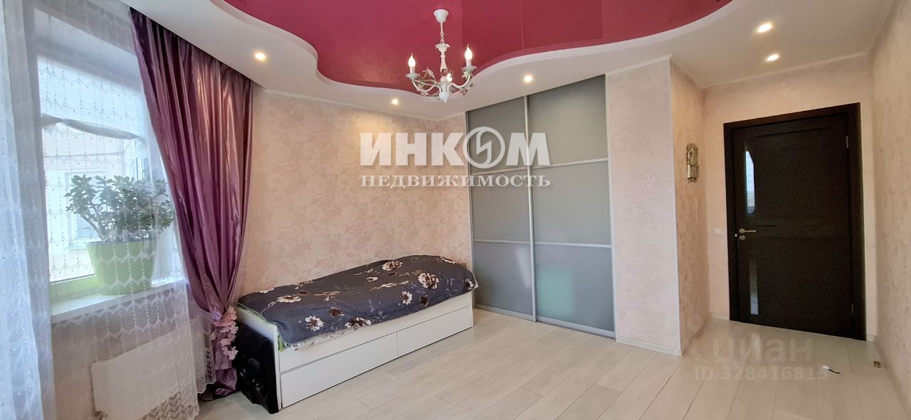 Продажа 3-комн квартиры на вторичном рынке Химки, улица Новозаводская,  д. 10