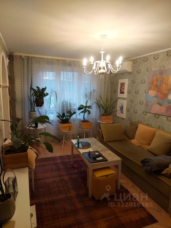 Продажа 3-комн квартиры на вторичном рынке Севастопольский проспект, 13К2