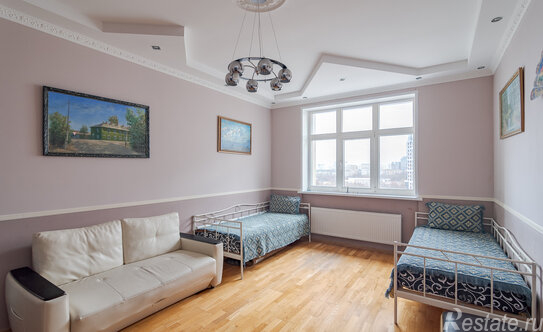 Продажа 4-комн квартиры на вторичном рынке проспект Маршала Жукова,  д. 78