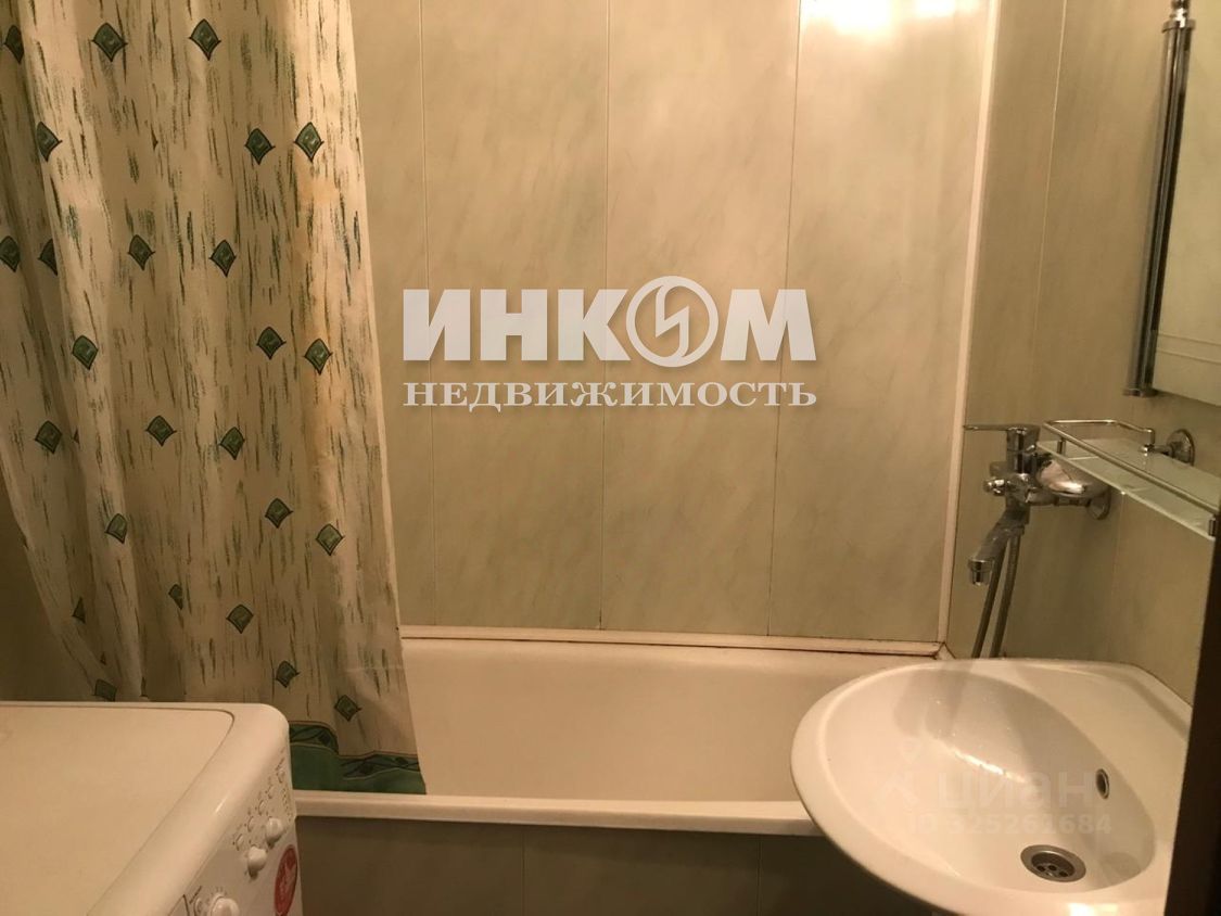 Продажа 2-комн квартиры на вторичном рынке улица Декабристов, 28К2