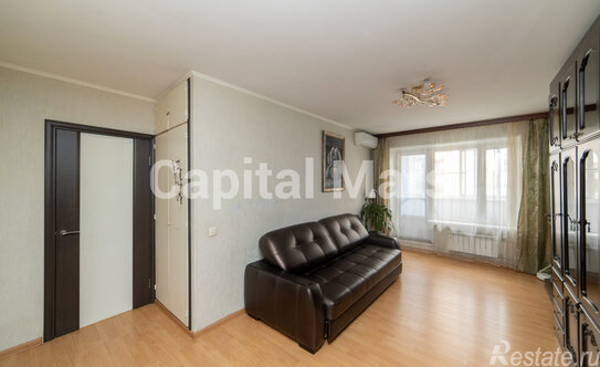 Аренда 2-комн квартиры на вторичном рынке Тепличный пер,  д. 5