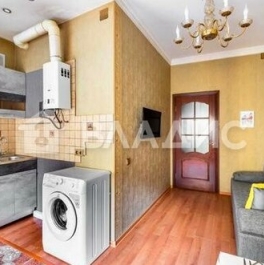 Продажа 2-комн квартиры на вторичном рынке улица Блохина,  д. 10