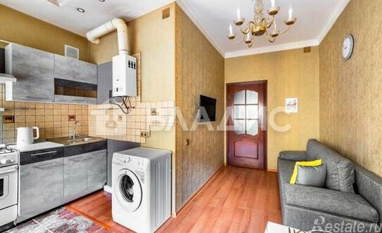 Продажа 2-комн квартиры на вторичном рынке улица Блохина,  д. 10