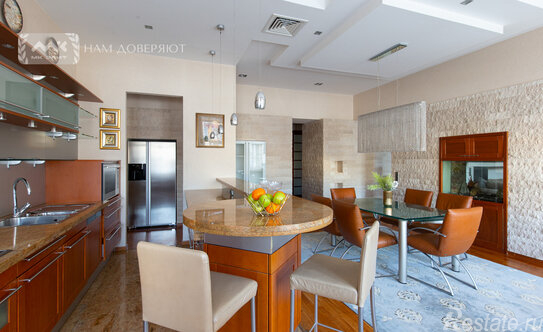 Продажа 5-комн квартиры на вторичном рынке ул Караванная,  д. 16/14