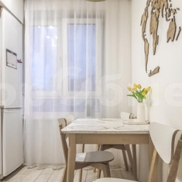 Продажа 2-комн квартиры на вторичном рынке Открытое ш,  д. 21 к4