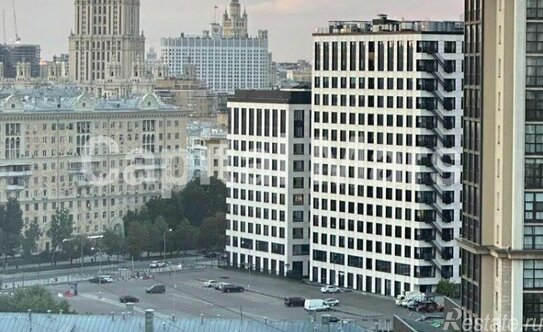 Аренда 4-комн квартиры на вторичном рынке улица Дунаевского,  д. 7