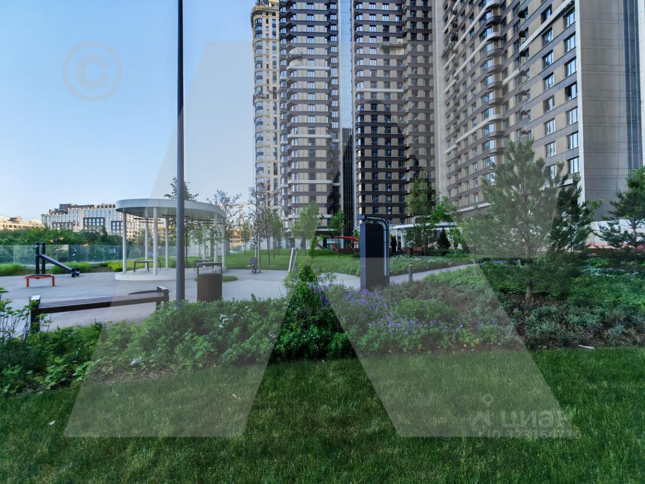 Продажа 5-комн квартиры на вторичном рынке улица Василия Ланового, 5