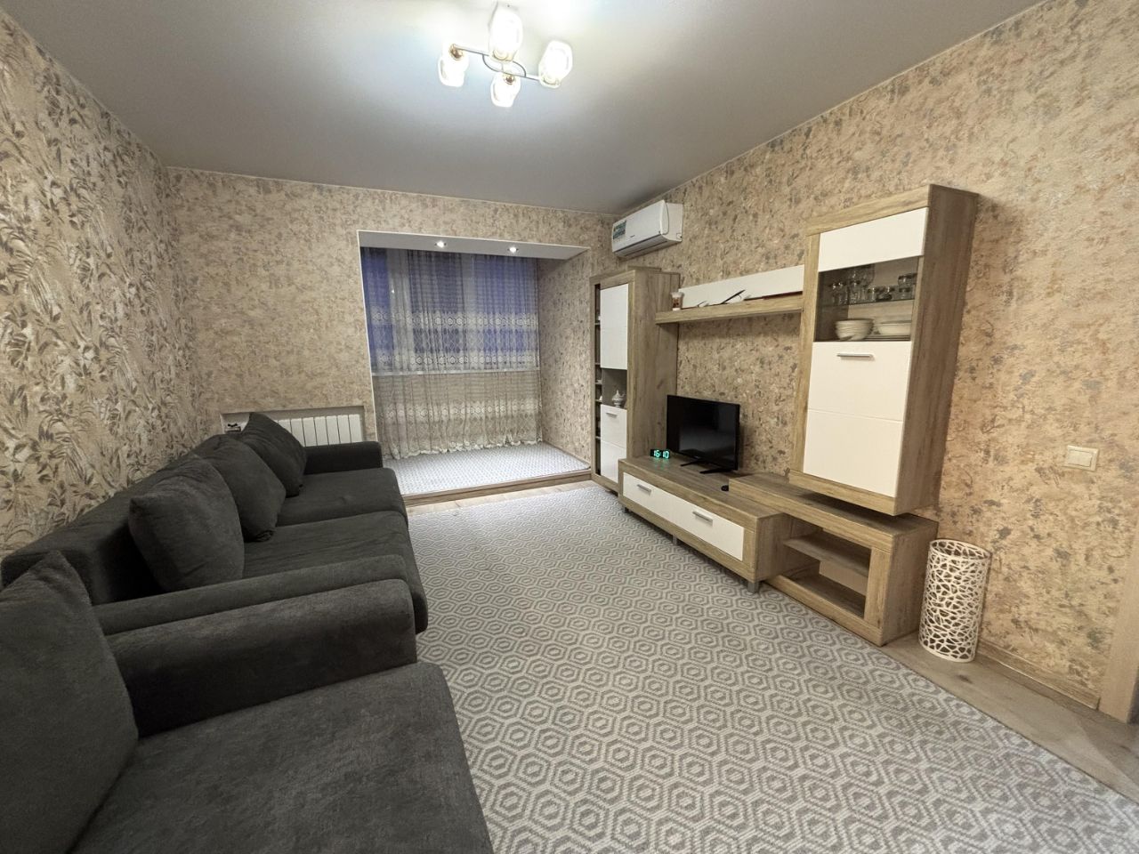 Продажа 1-комн квартиры на вторичном рынке Октябрьский пгт, улица 60 лет Победы, 10А